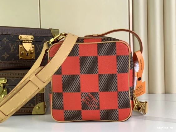 WIS VUITTON LOUIS Messenger-24*24*8CM Chess 0213